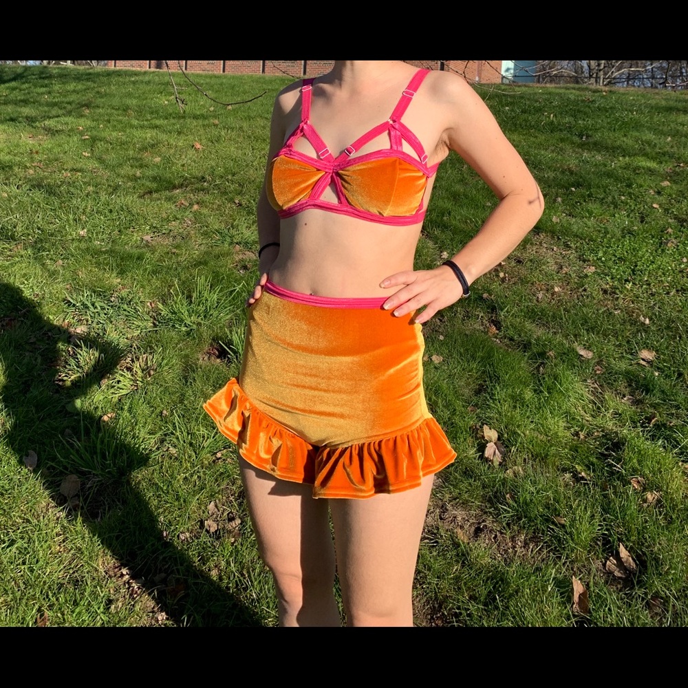 Solstice Intimates Ruffle Shorties - Picture 2 of 9